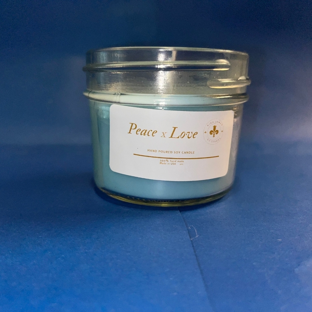 Peace and love candle